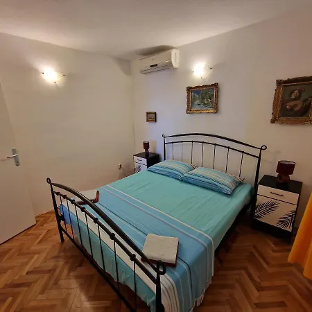 2972a Apartment *